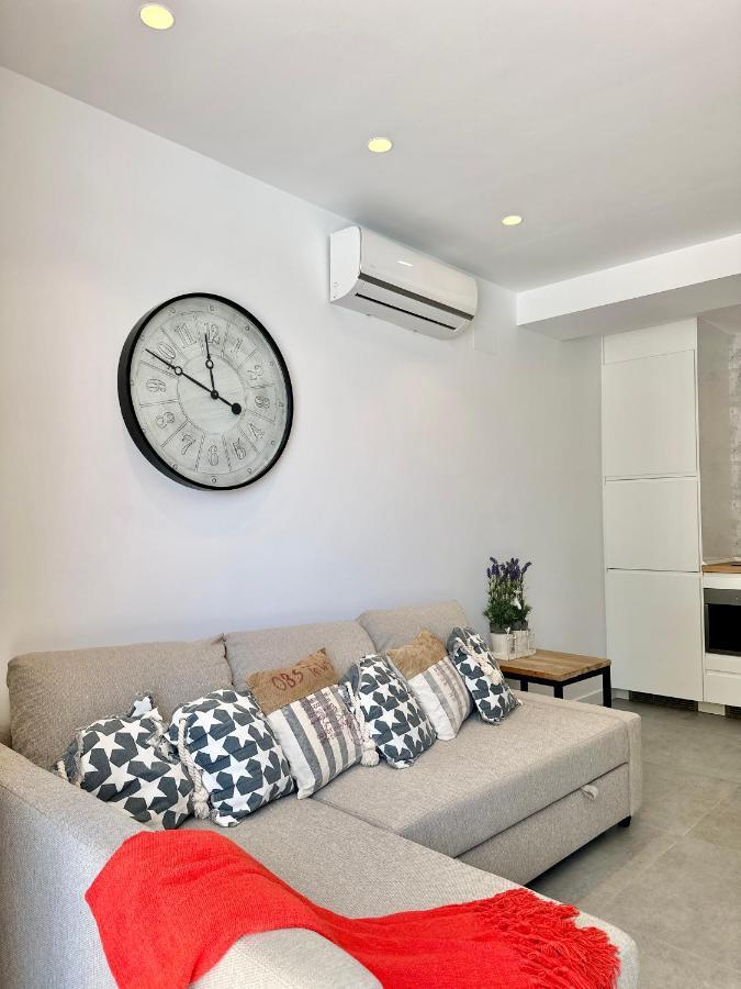 Loft 18 Beachfront Marbella Center Exterior photo