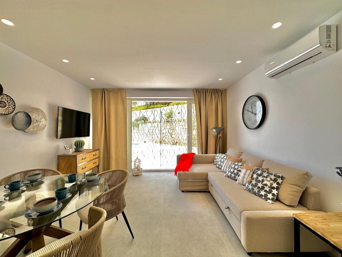 Loft 18 Beachfront Marbella Center Exterior photo