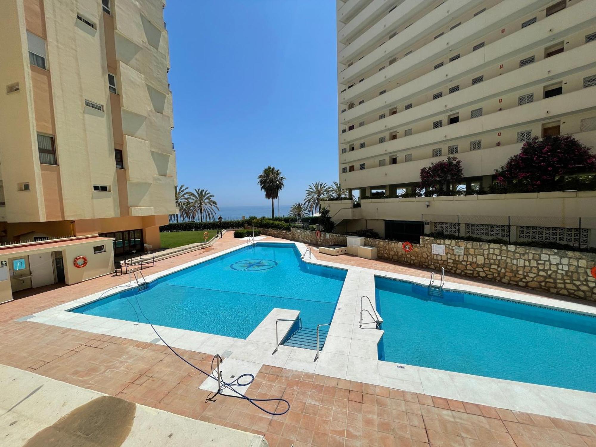 Loft 18 Beachfront Marbella Center Exterior photo